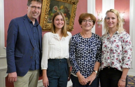 Sozialprojekt 2018-2019 - Stiftung Jugendsozialwerk BL: Hans Eglin, Sarah Stöckli und Lisa Allgeier mit Ursula Studer